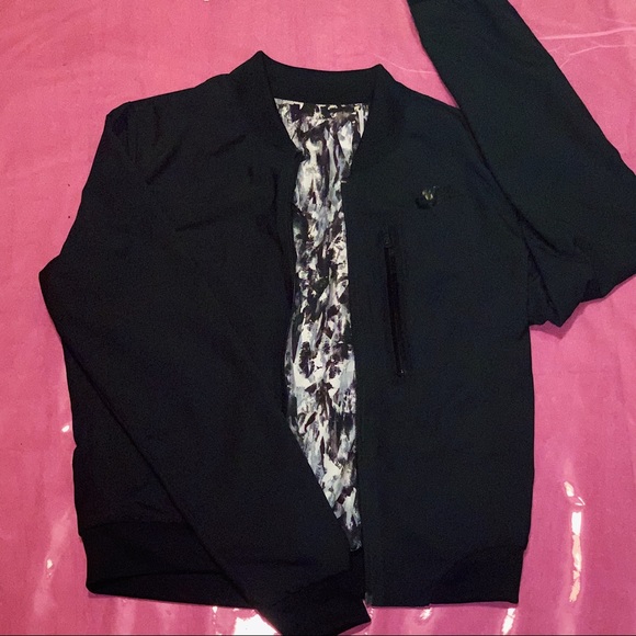 REVERSABLE NIKE ATHLETIC JACKET - Picture 8 of 9